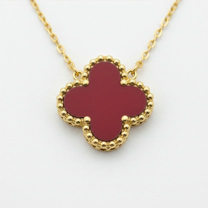 Collier Trèfle Vermeil flatlay chaîne dorée 45cm pendentif rouge vermeil — Beauty Store Maroc