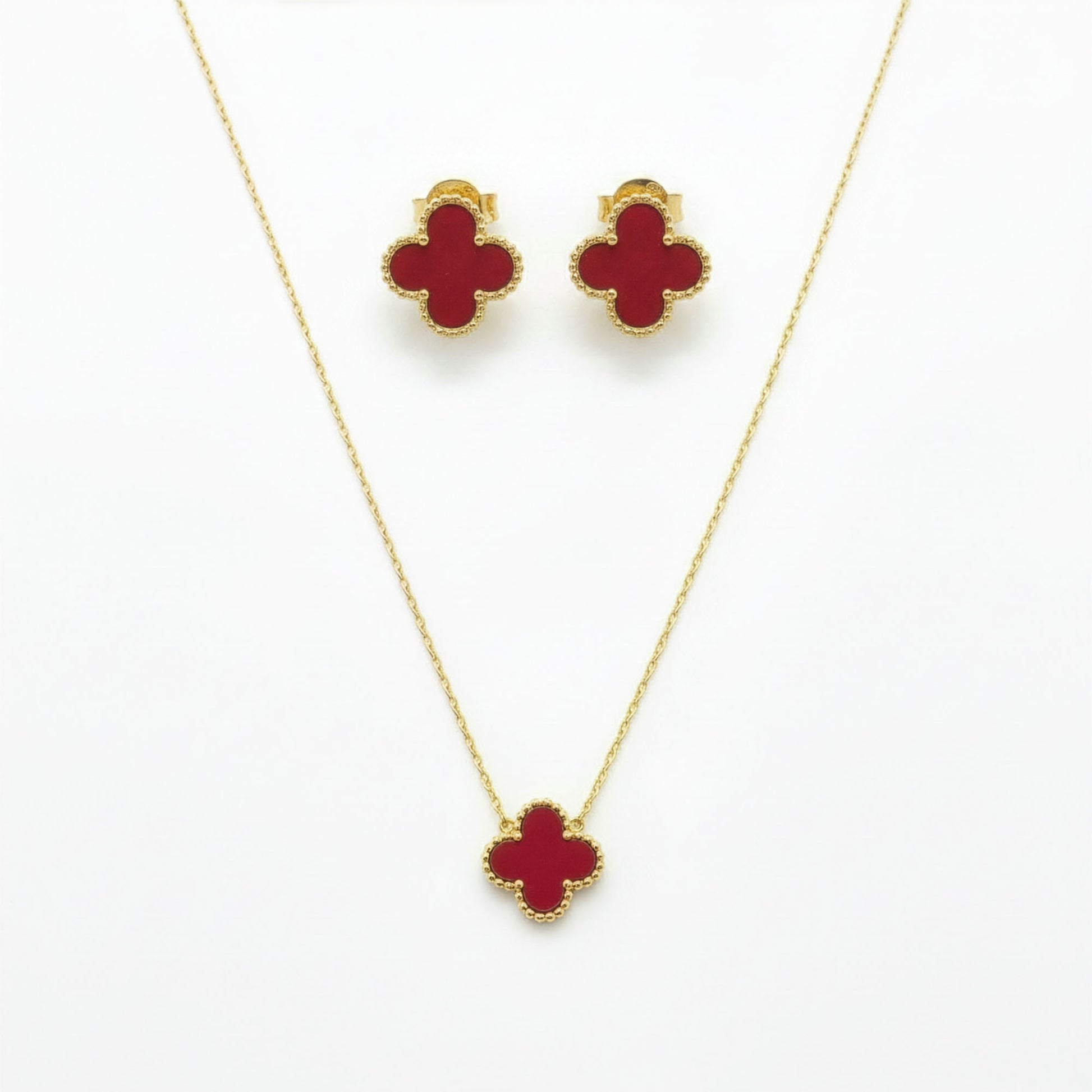 Set Trèfle Vermeil flatlay complet collier chaîne dorée et boucles assorties — Beauty Store Maroc