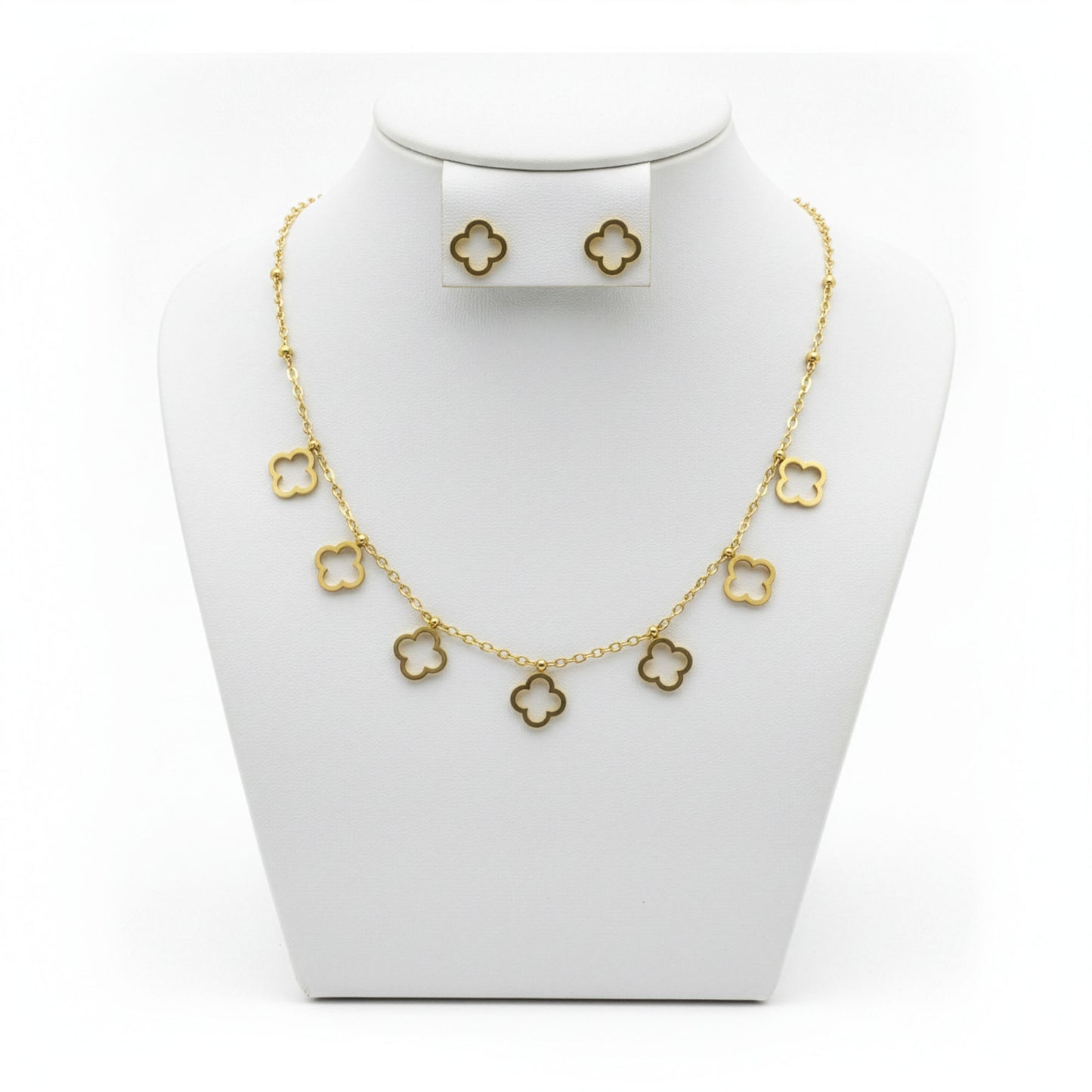 Set Trèfle Cascade collier et boucles dorés — vue ensemble buste blanc | Beauty Store Maroc