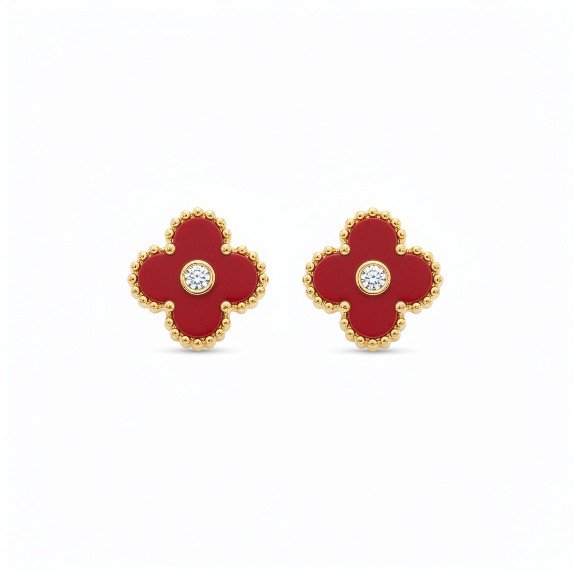 Boucles Trèfle Lumière Vermeil — clous rouge vermeil cristal central doré flatlay — Beauty Store Maroc