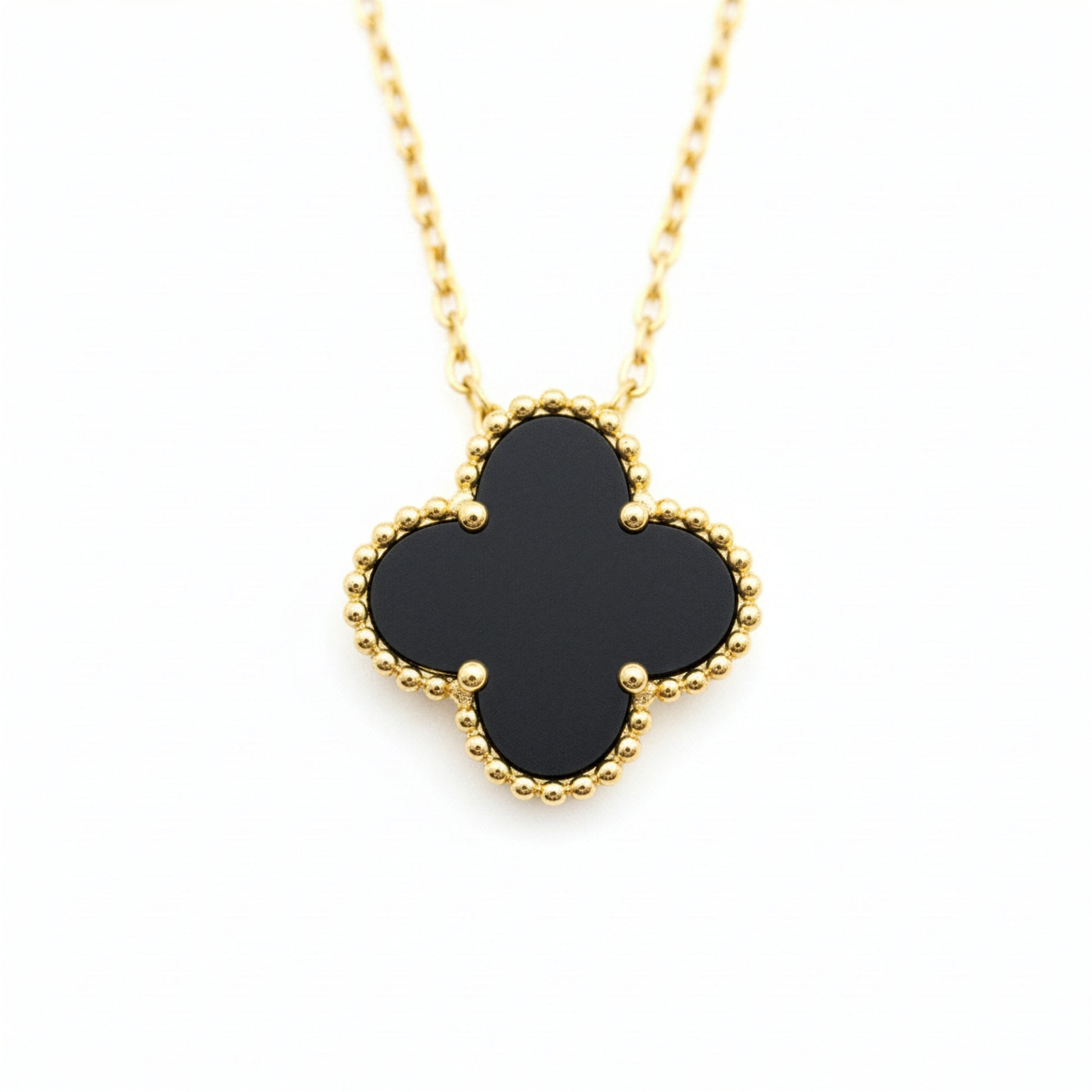 Collier Trèfle Onyx flatlay chaîne dorée 45cm pendentif onyx centré — Beauty Store Maroc