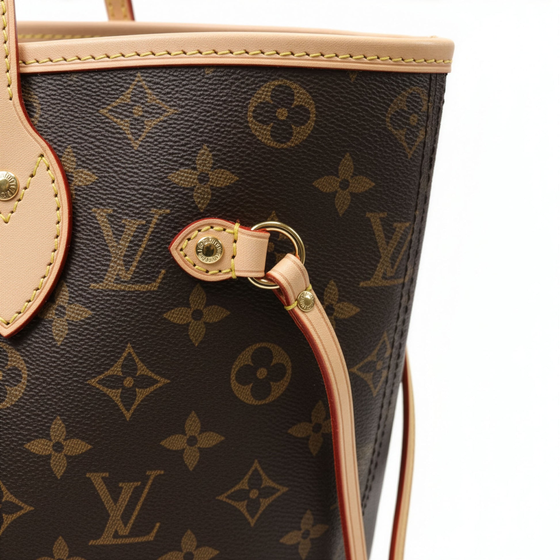 Sac Firenze Monogramme Marron Impérial — détail bandoulière et mousqueton doré — Beauty Store Maroc