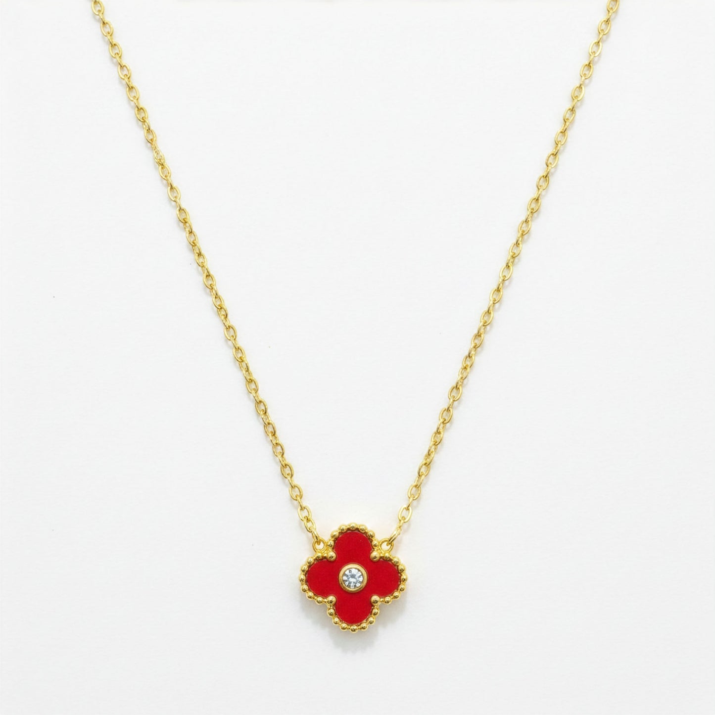 Collier Trèfle Lumière Vermeil vue complète acier inoxydable doré rouge cristal — Beauty Store Maroc